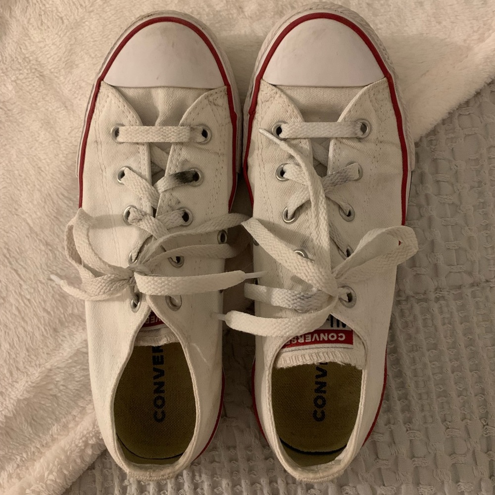 White Low Top Converse Chuck Taylors